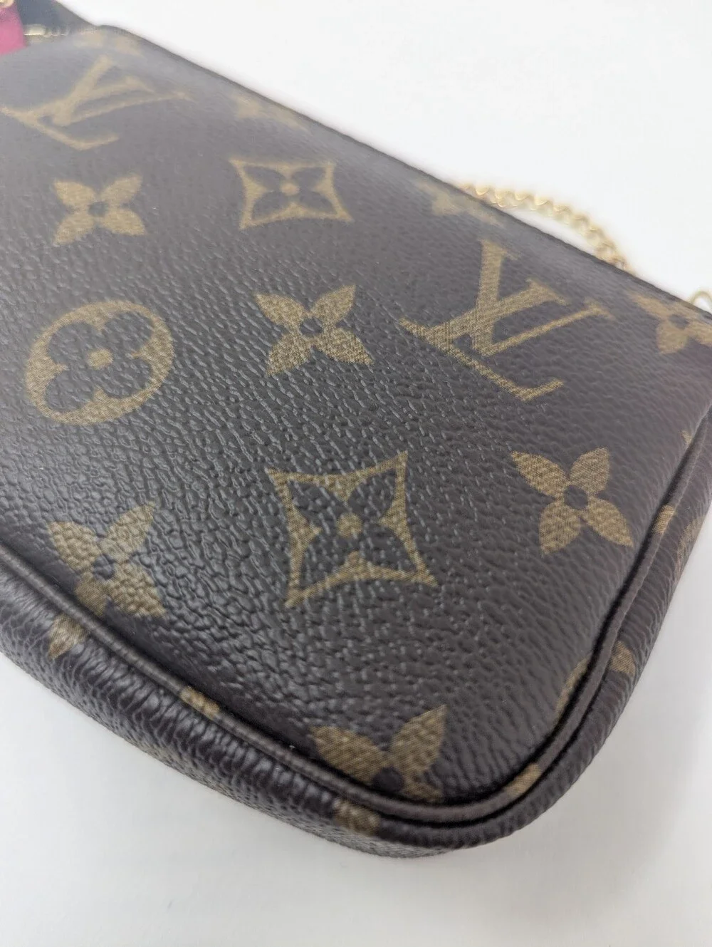 LV Monogram Mini Pochette Accessoires Christmas Holiday Edition 2019 - Picture 4 of 9